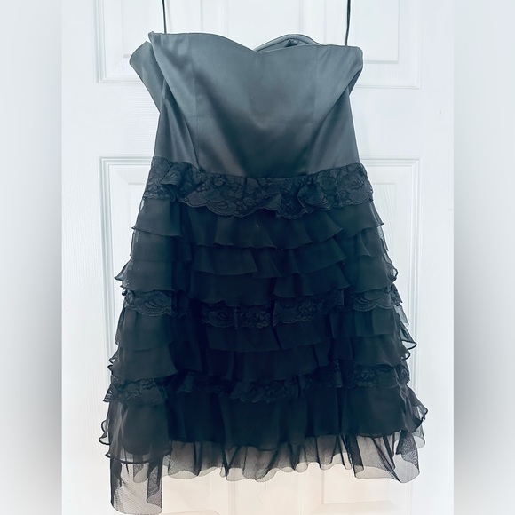 Black tulle lace Express dress - Picture 3 of 3